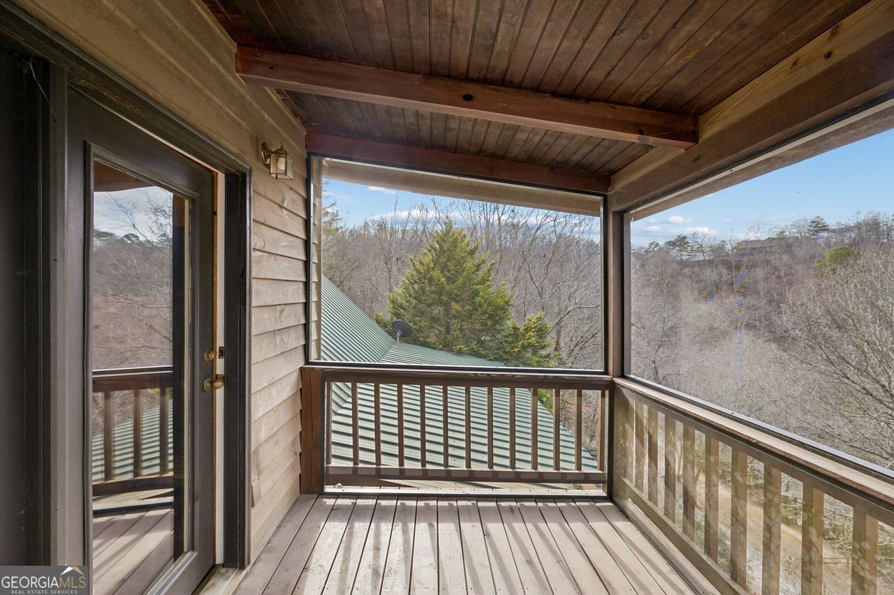 101 Moonshine Mountain Road Mineral Bluff GA 30559