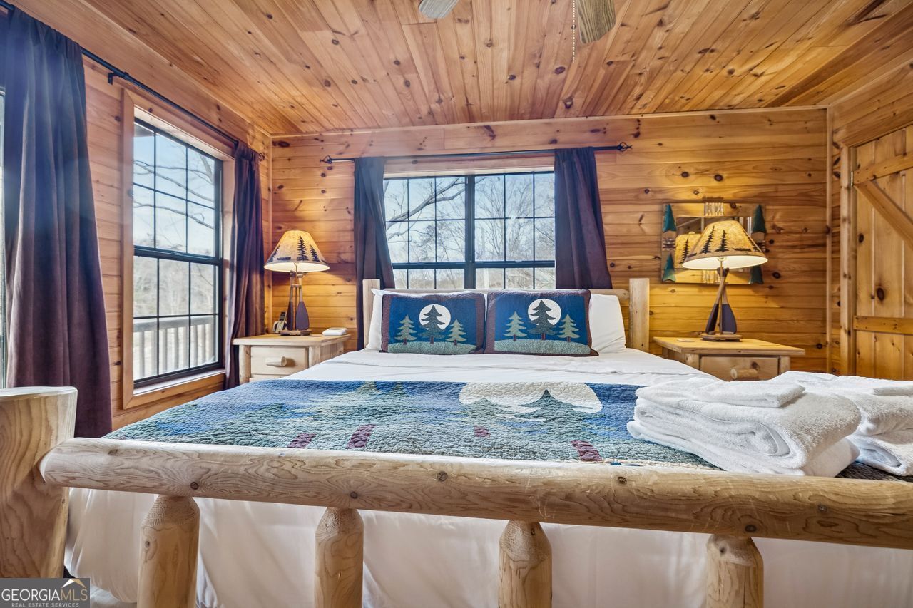 101 Moonshine Mountain Road Mineral Bluff GA 30559