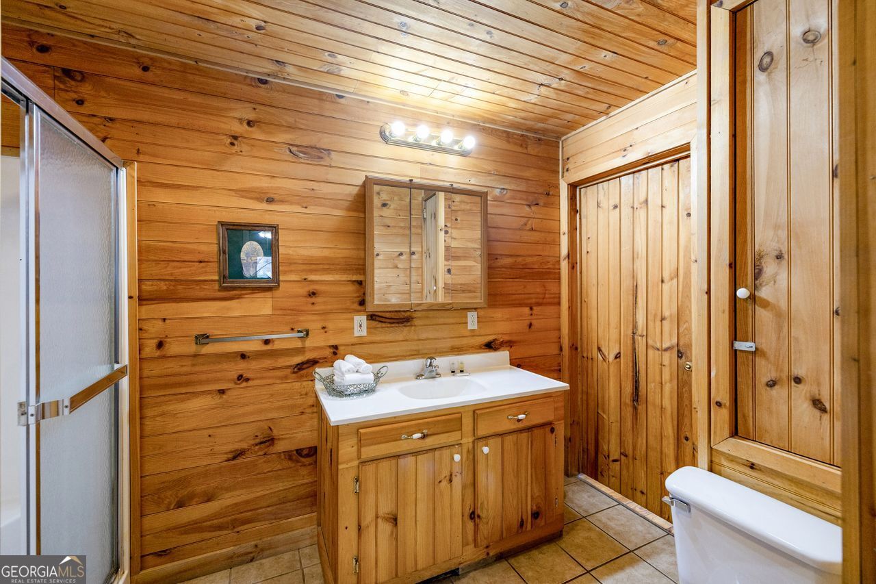 101 Moonshine Mountain Road Mineral Bluff GA 30559