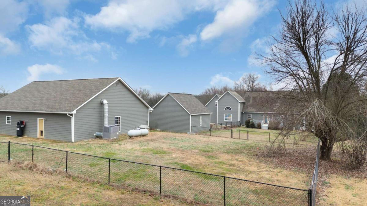 425 Mcdaniel Station Road SW Calhoun GA 30701