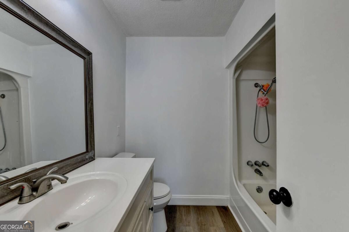 4921 Merlin Drive Oakwood GA 30566