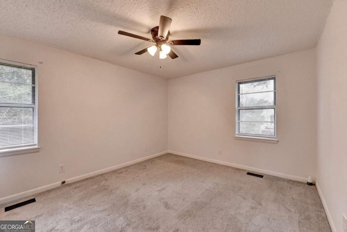 4921 Merlin Drive Oakwood GA 30566
