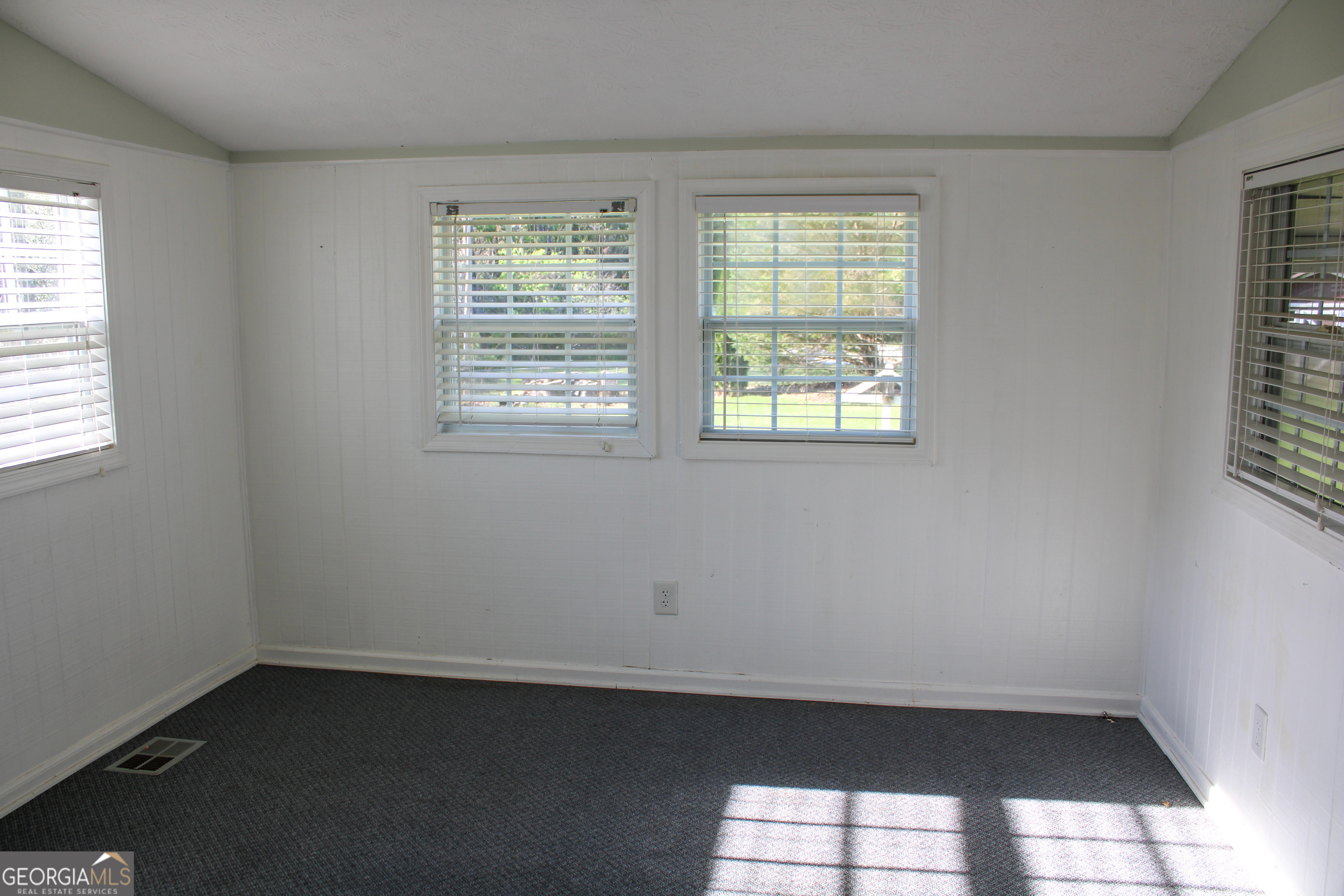 20 Valley Hill Road Griffin GA 30223