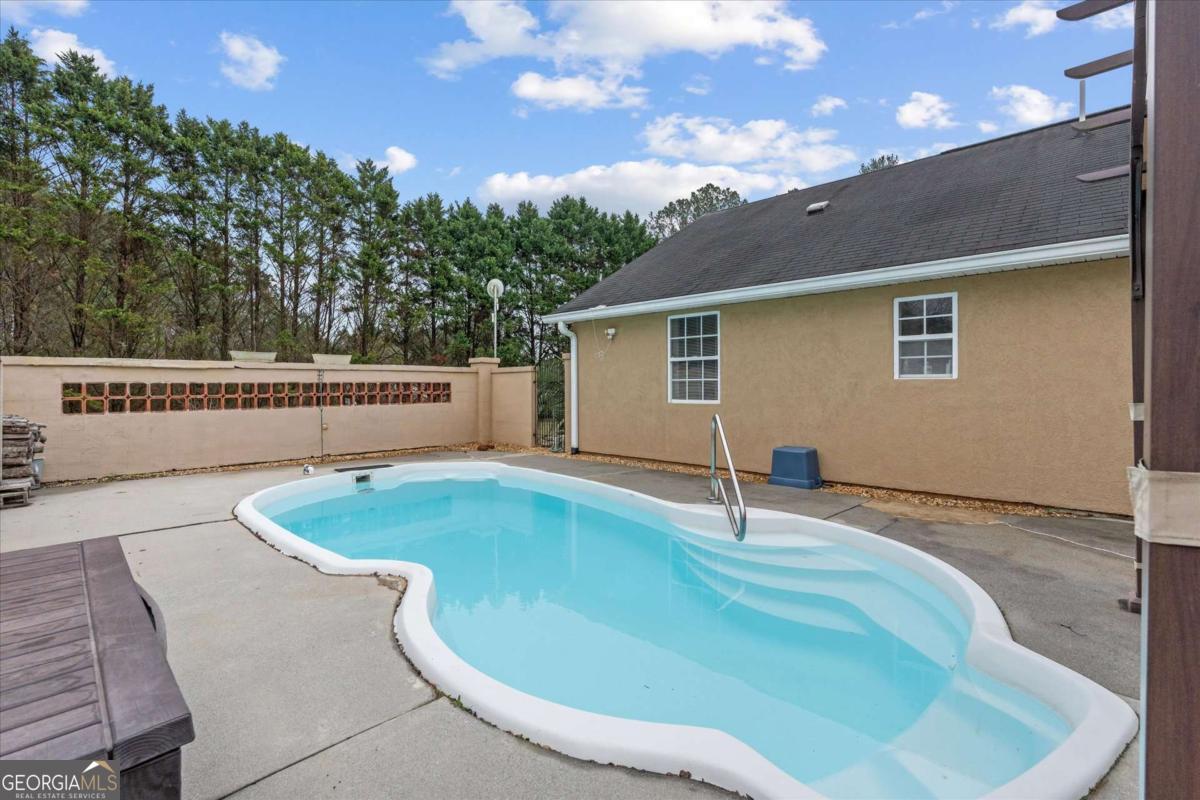 40 L Z Jackson Road Bowdon GA 30108