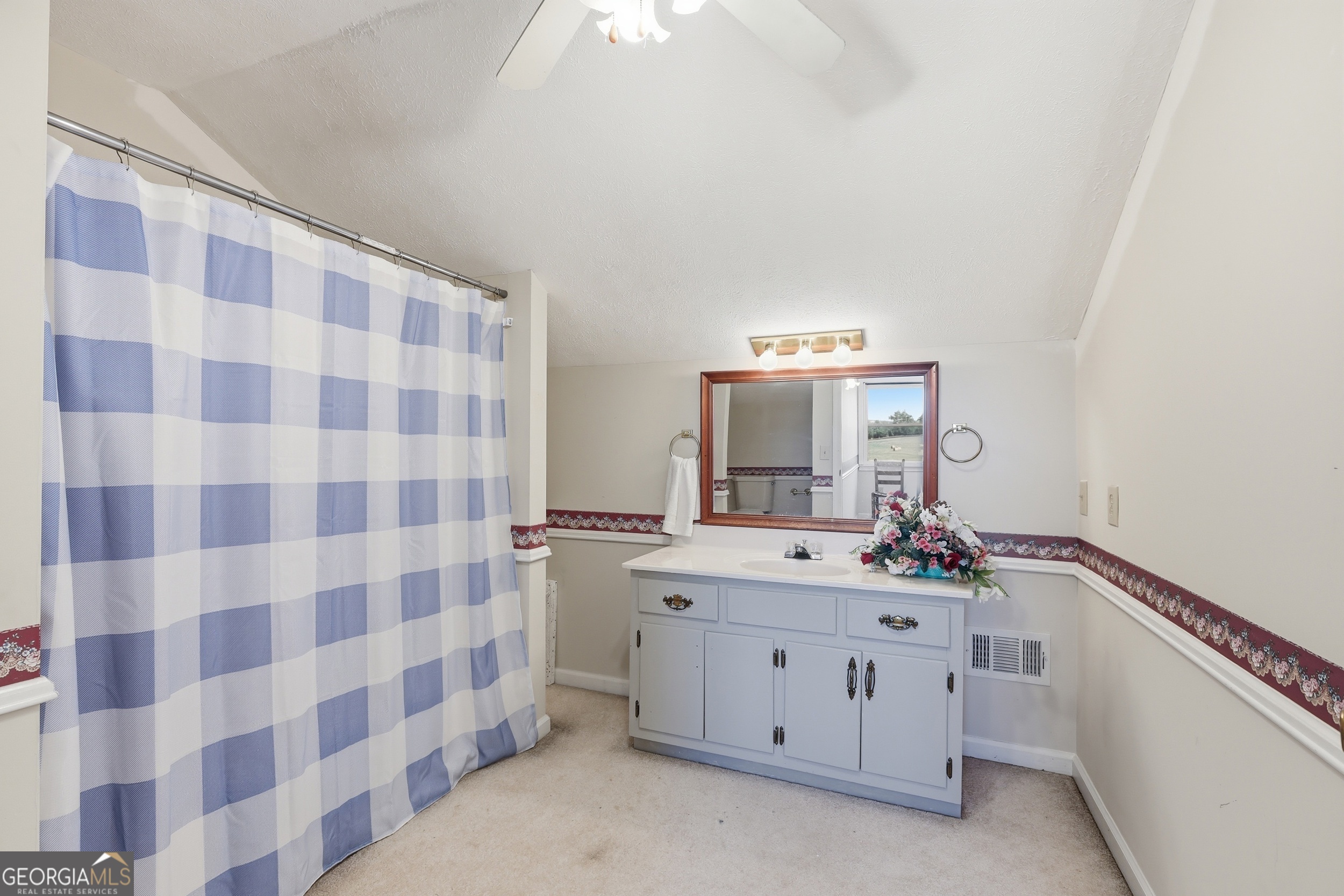 71 Poole Circle Carnesville GA 30521