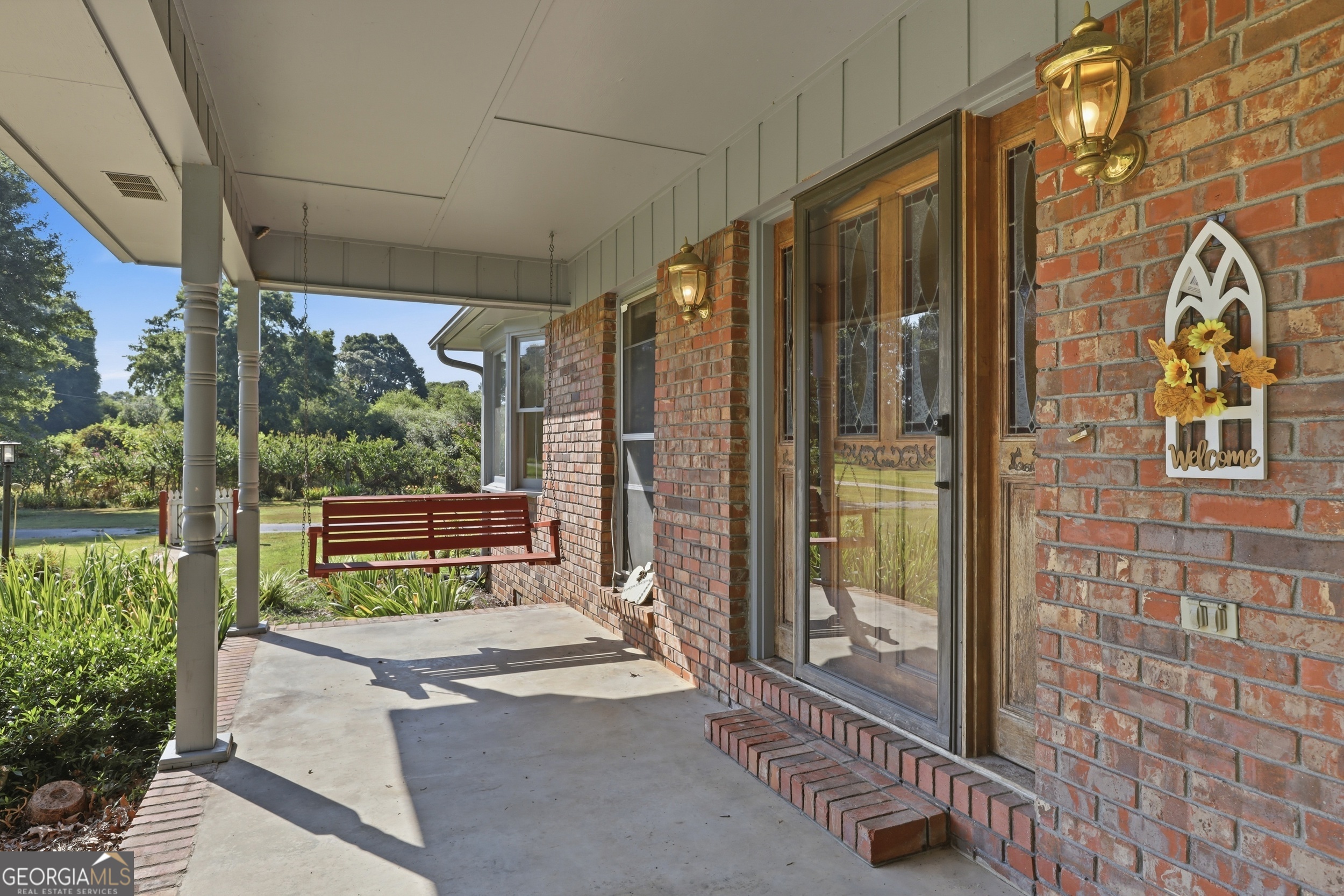 71 Poole Circle Carnesville GA 30521