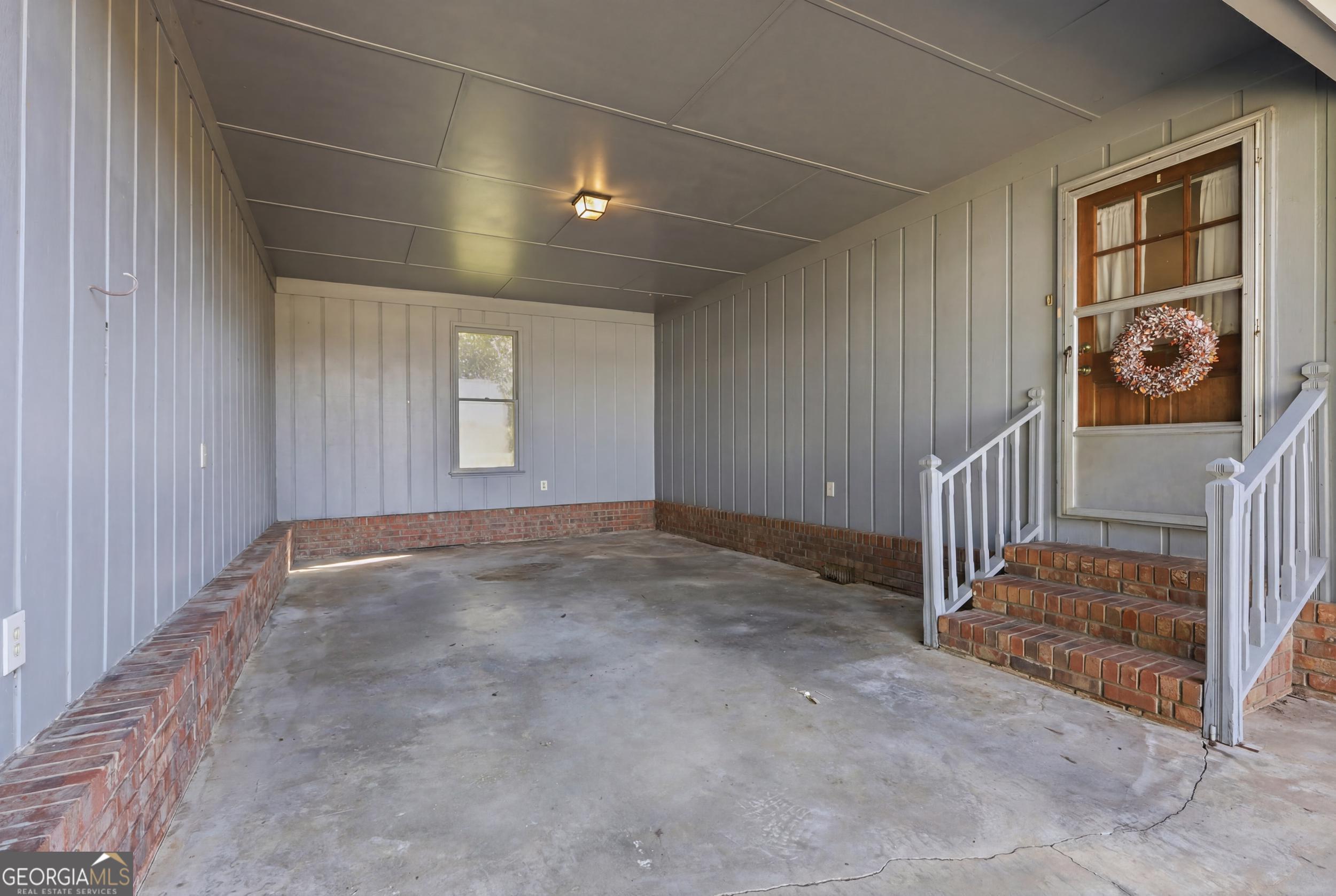 71 Poole Circle Carnesville GA 30521