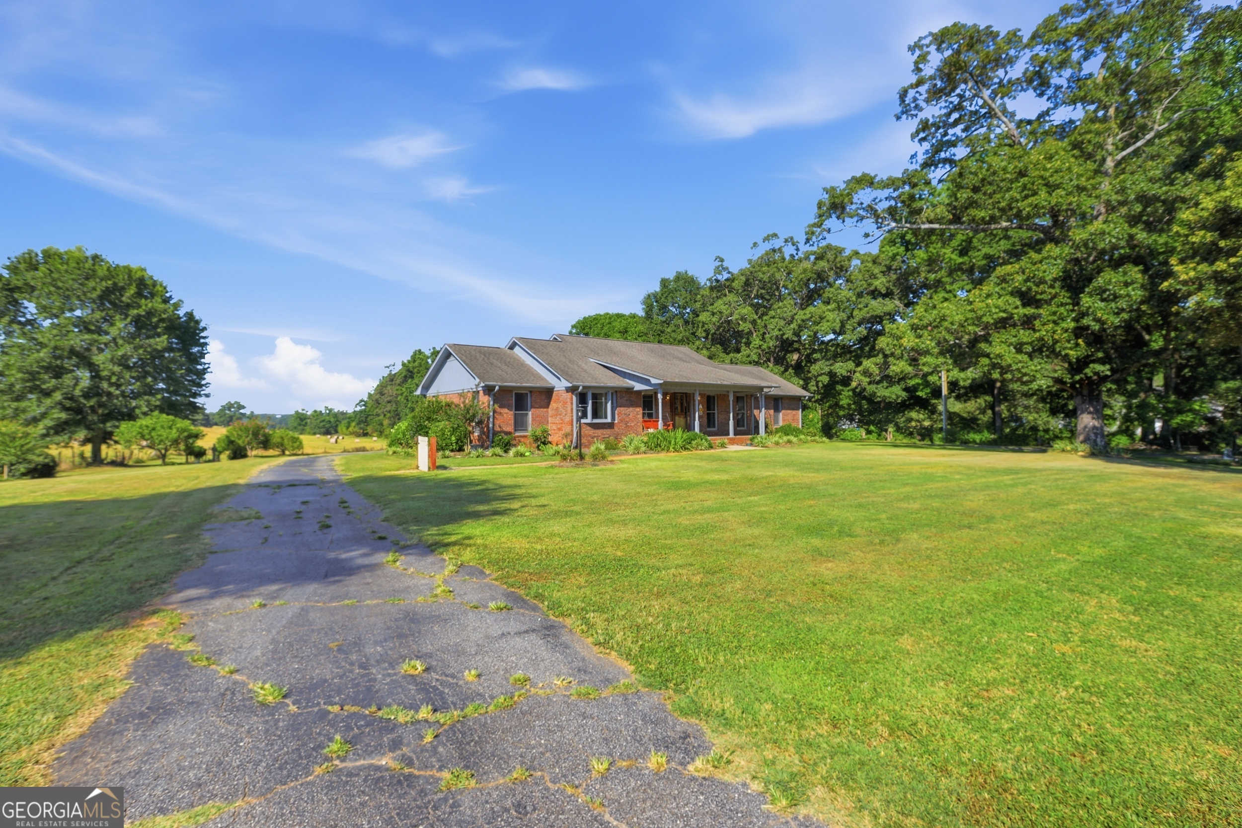 71 Poole Circle Carnesville GA 30521