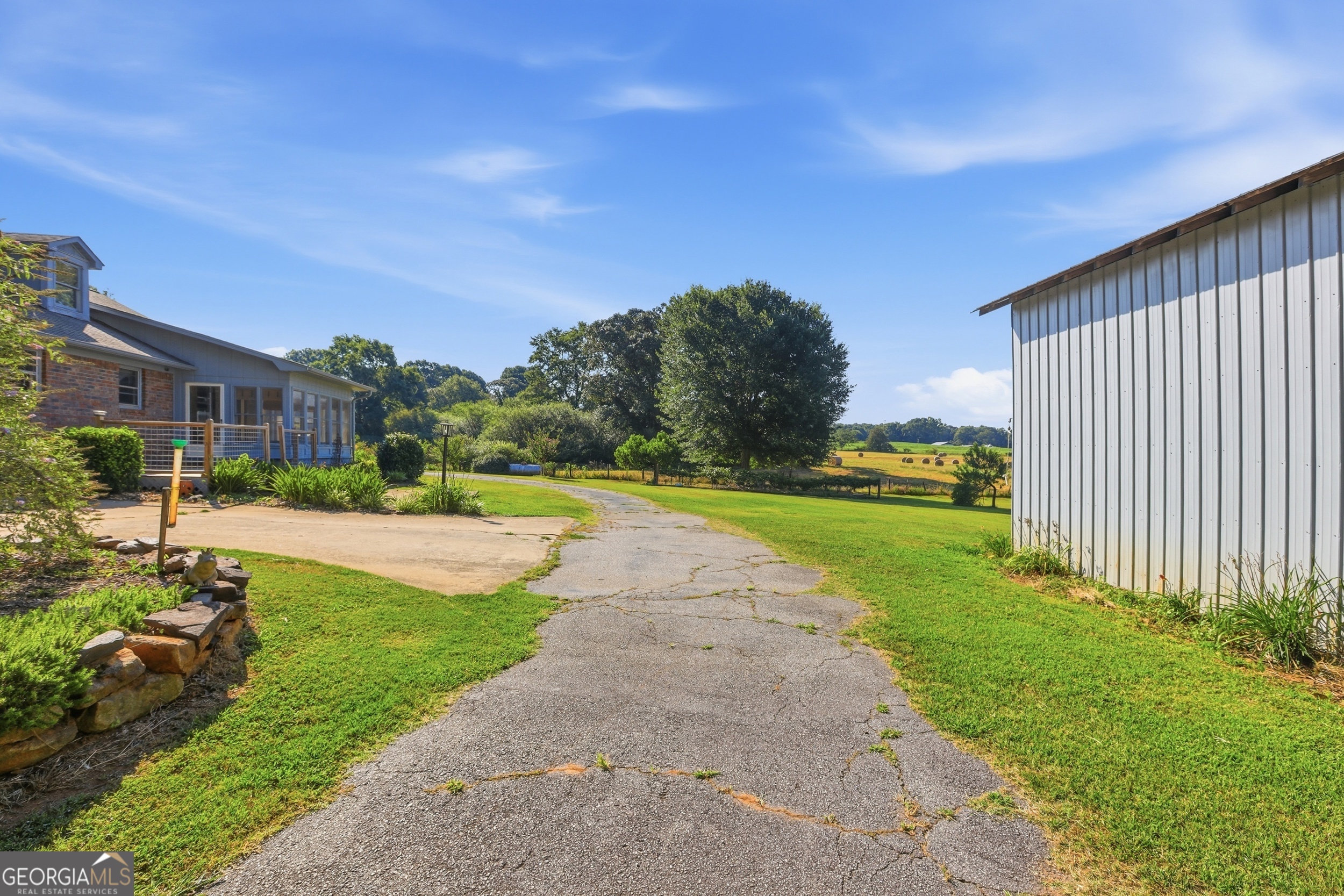 71 Poole Circle Carnesville GA 30521