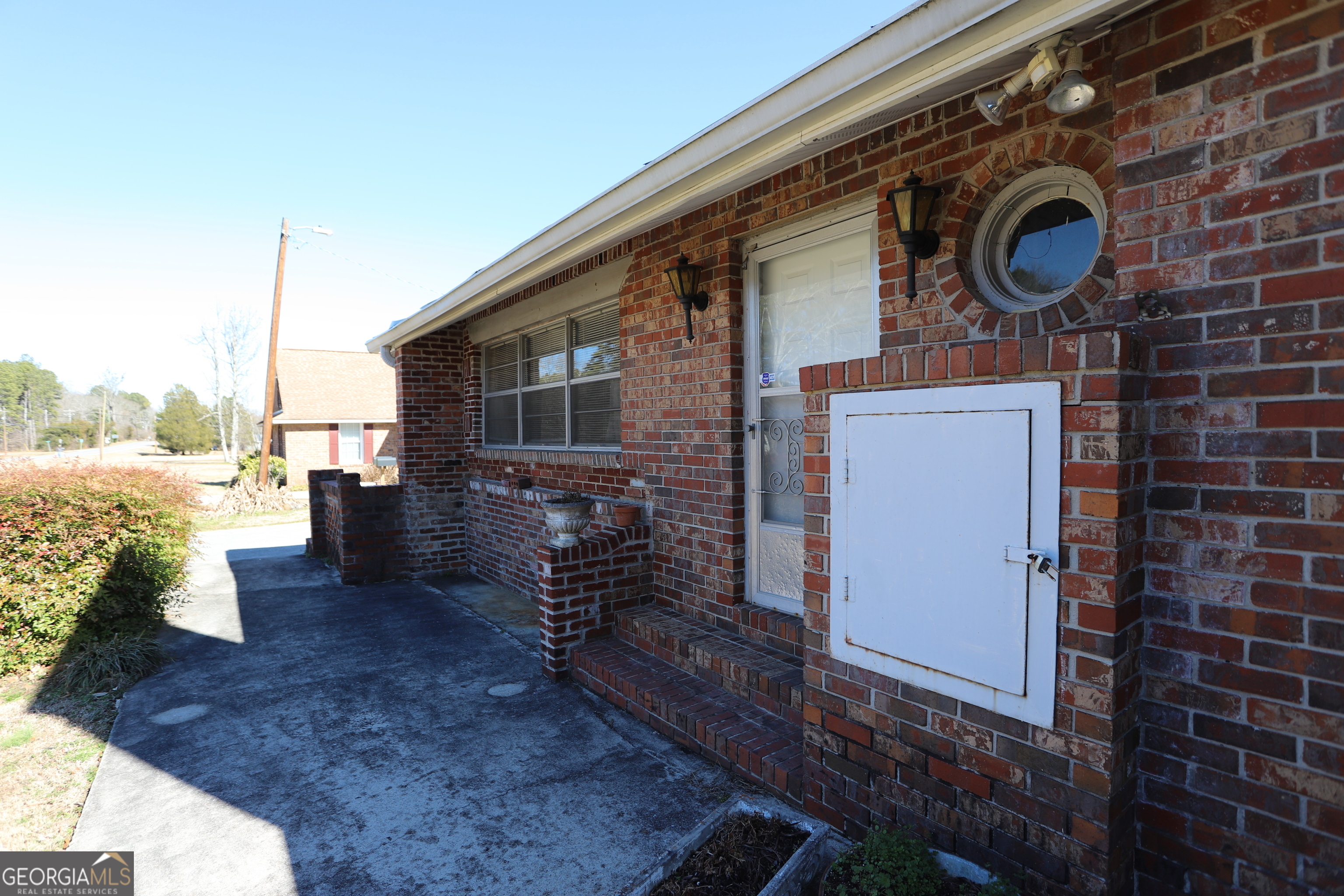 6797 Highway 114 Lyerly GA 30730