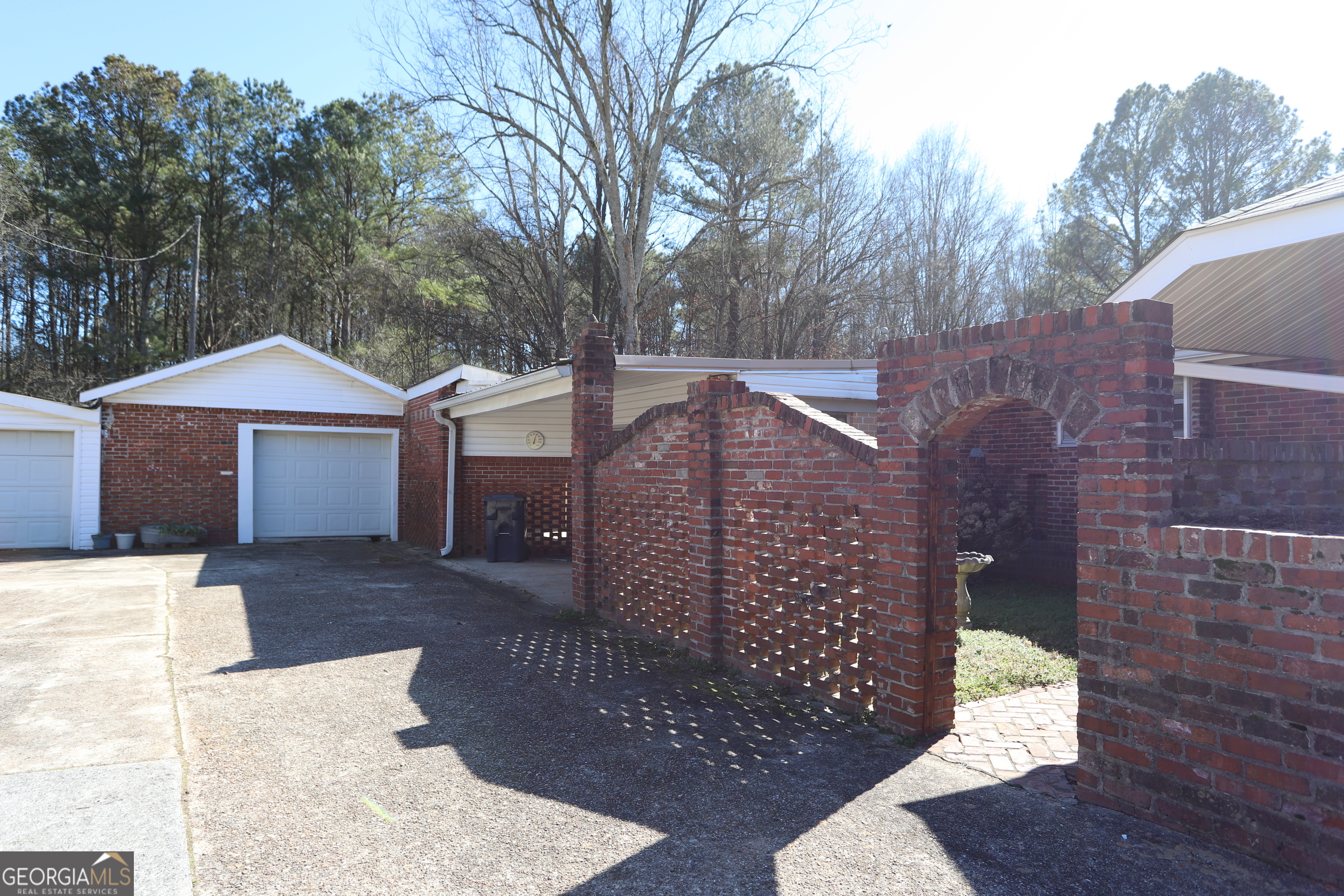 6797 Highway 114 Lyerly GA 30730