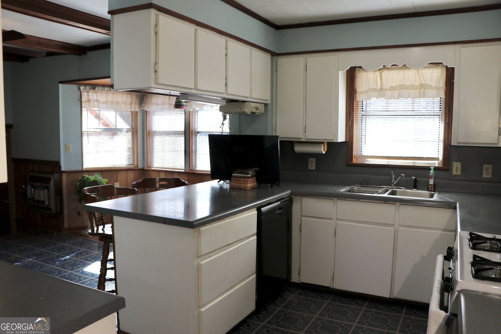 6797 Highway 114 Lyerly GA 30730