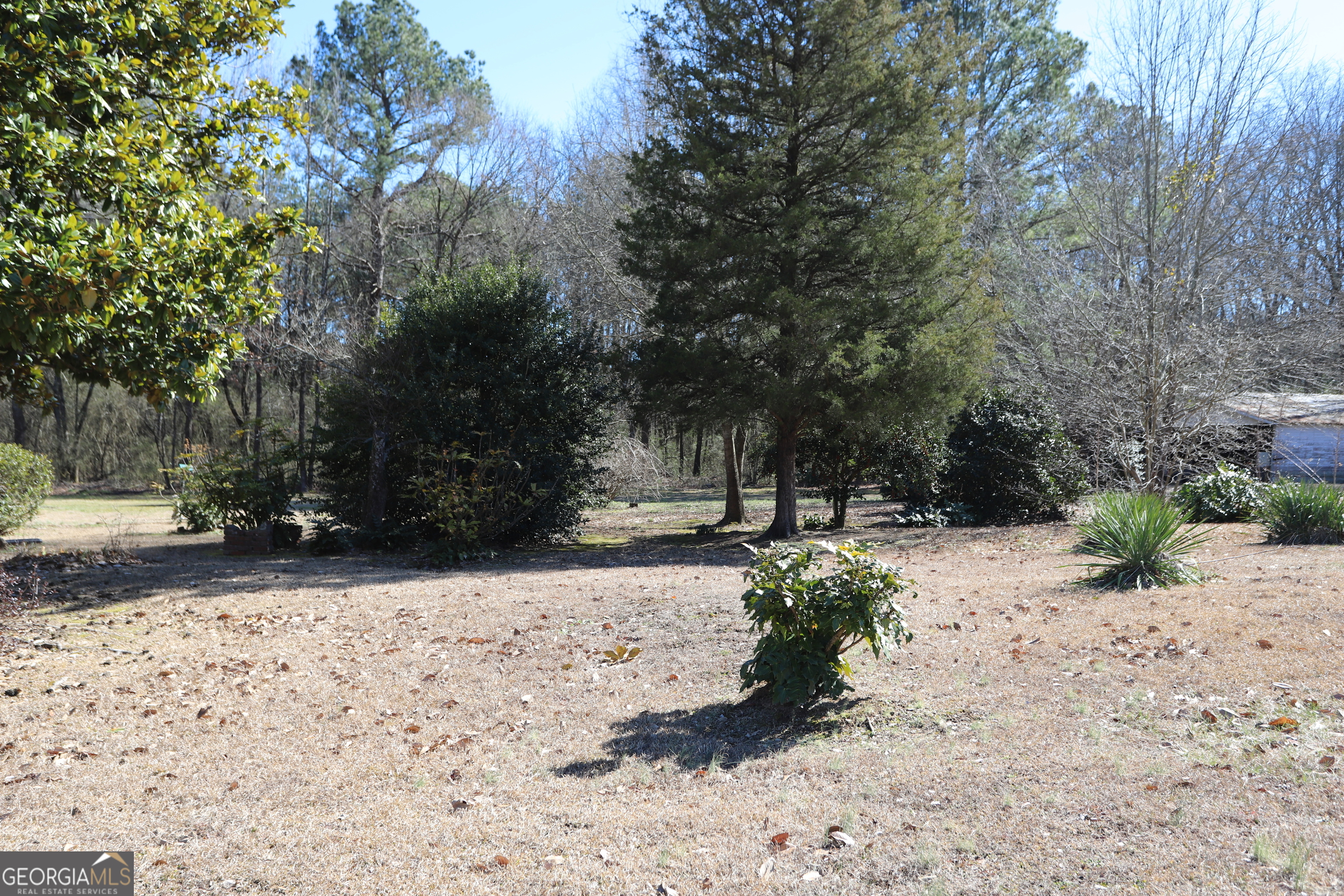 6797 Highway 114 Lyerly GA 30730