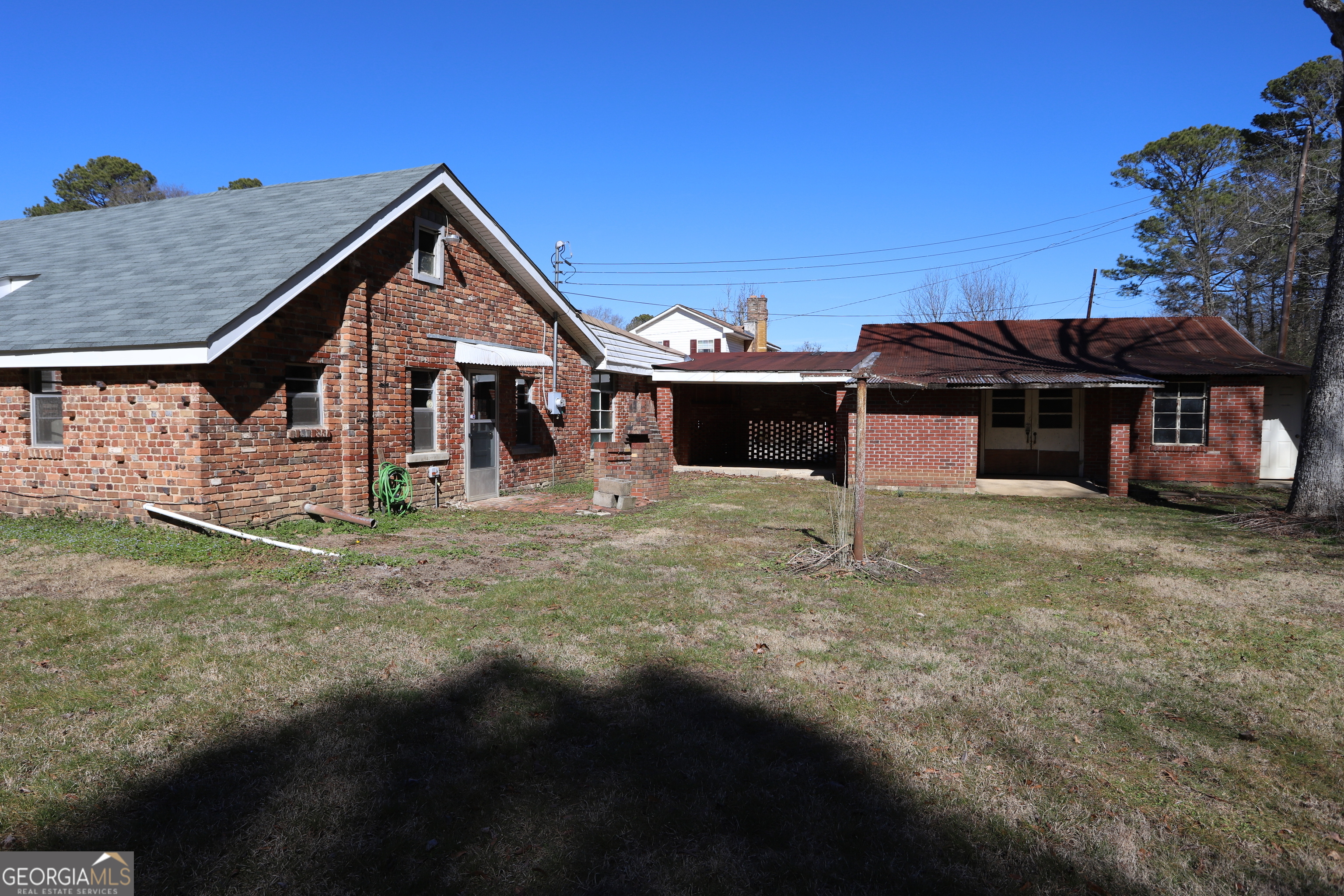 6797 Highway 114 Lyerly GA 30730