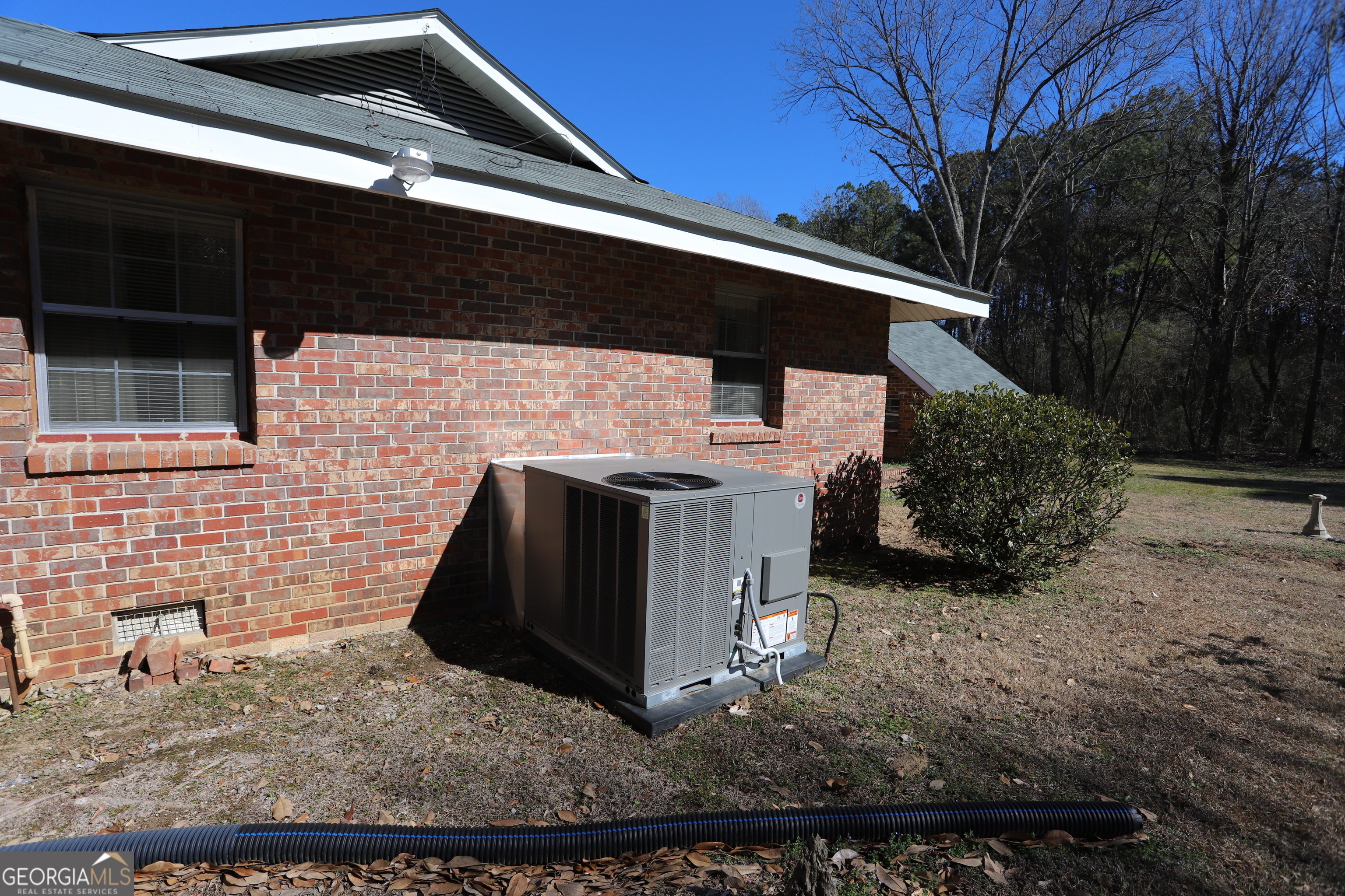 6797 Highway 114 Lyerly GA 30730
