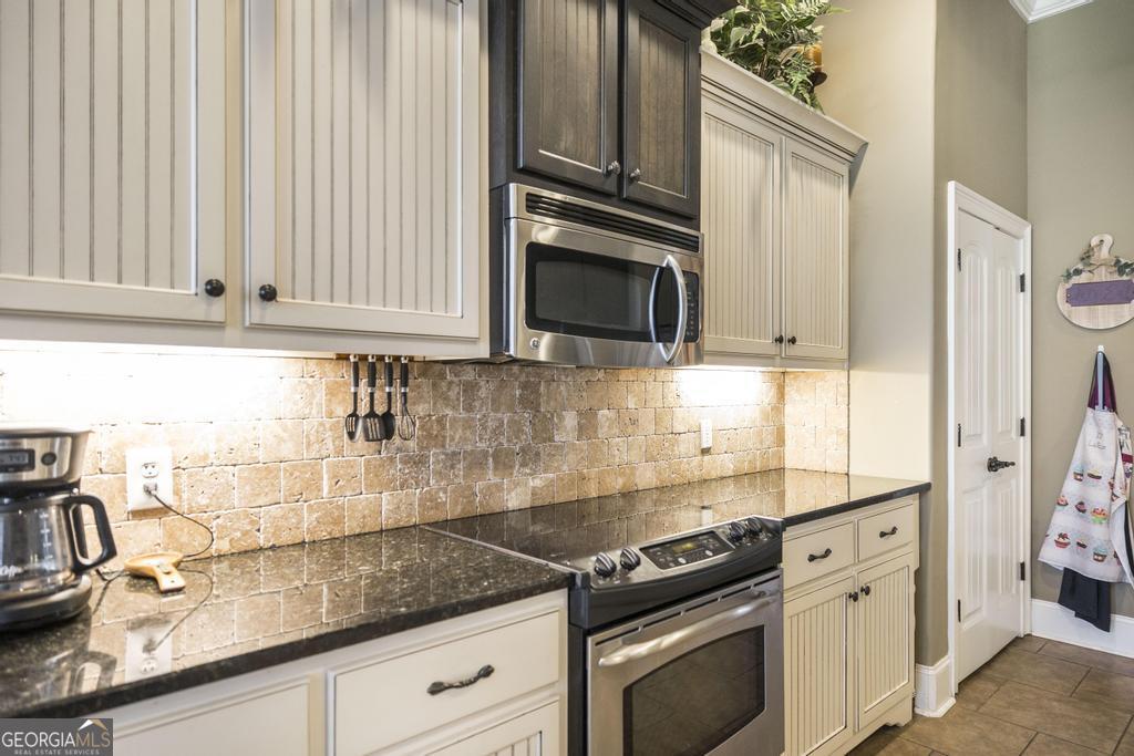 35 Falcon Crest Way Byron GA 31008