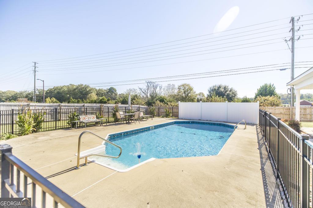 35 Falcon Crest Way Byron GA 31008