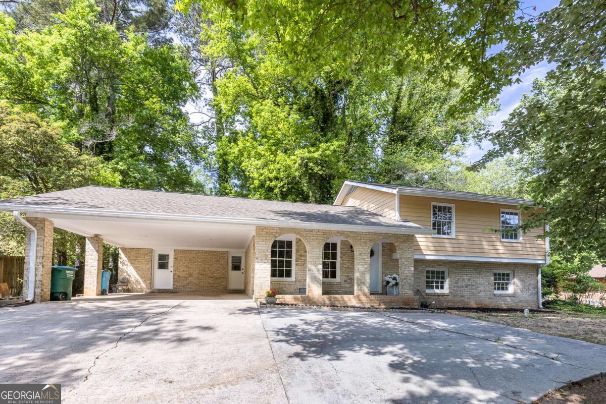 383 Ben Avenue SW Lilburn GA 30047