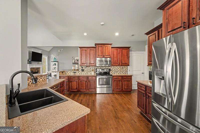 18 Thunderhawk Lane NE Rydal GA 30171