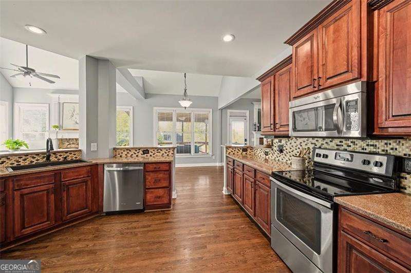 18 Thunderhawk Lane NE Rydal GA 30171