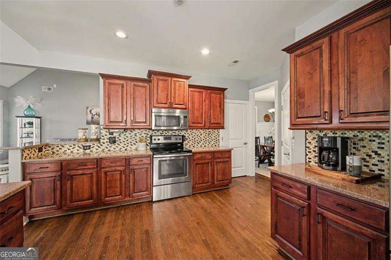 18 Thunderhawk Lane NE Rydal GA 30171