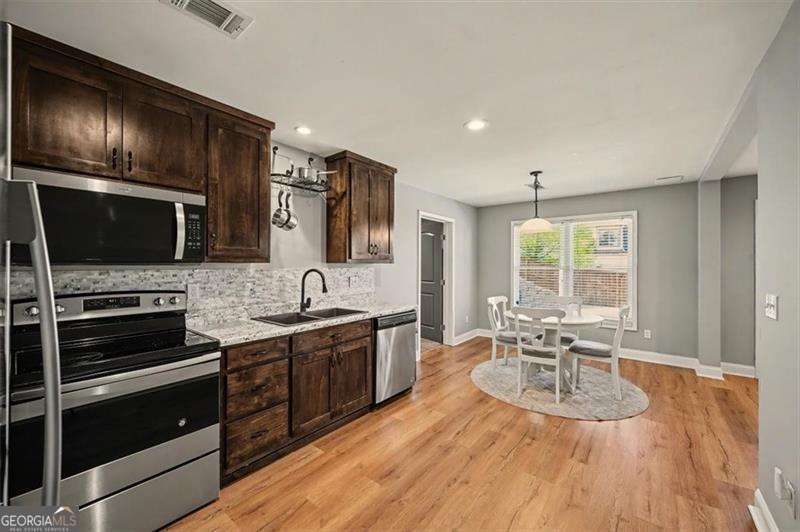 18 Thunderhawk Lane NE Rydal GA 30171