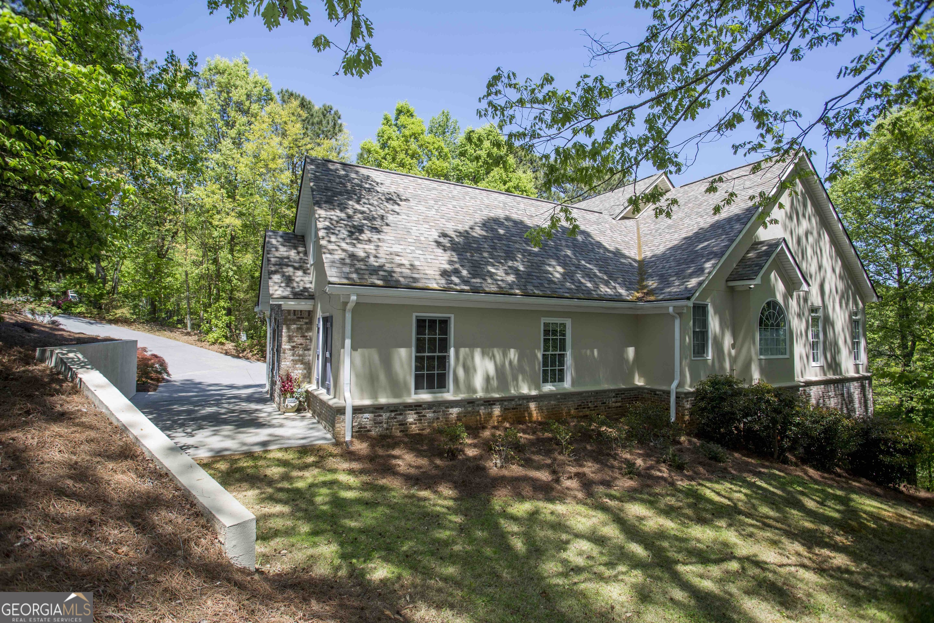 31 Rocky Circle NE White GA 30184