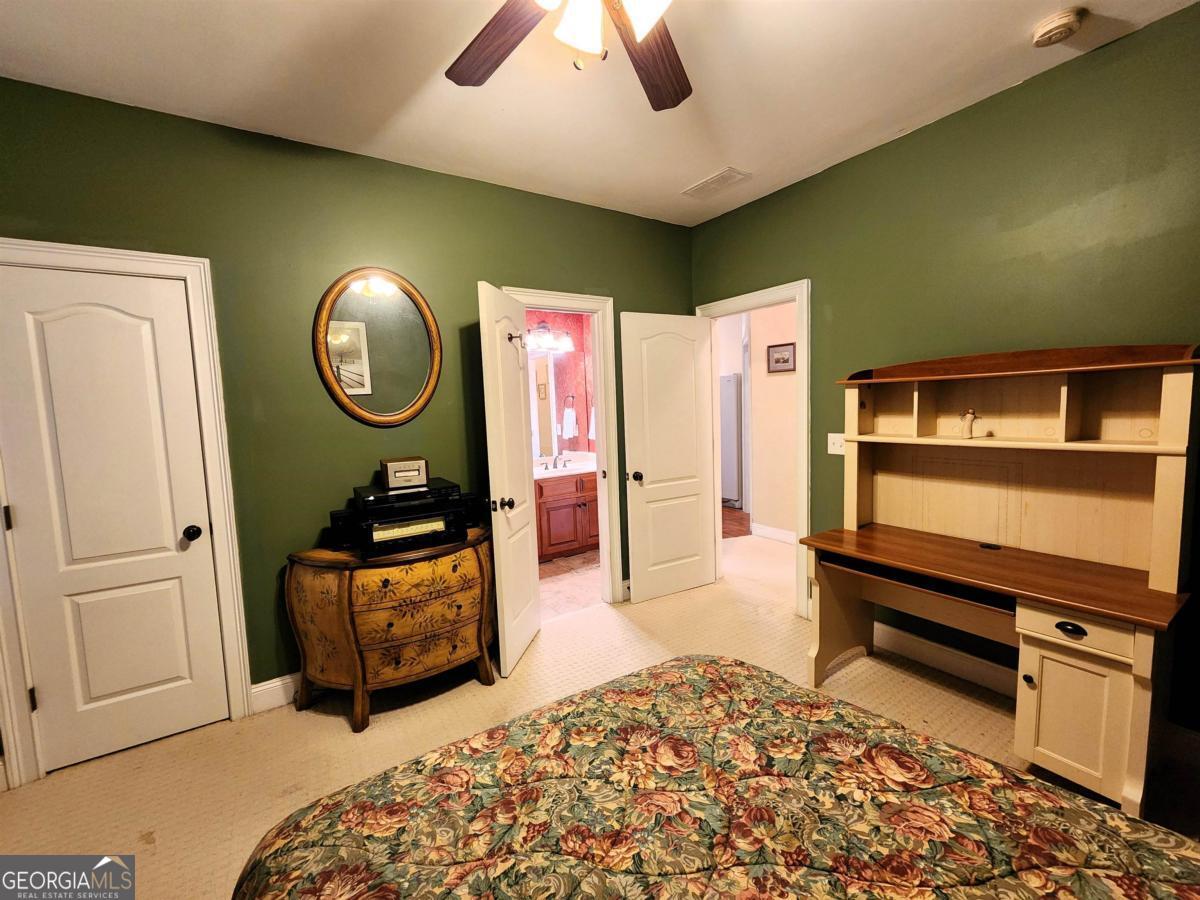 1091 Bouldercrest Way Greensboro GA 30642