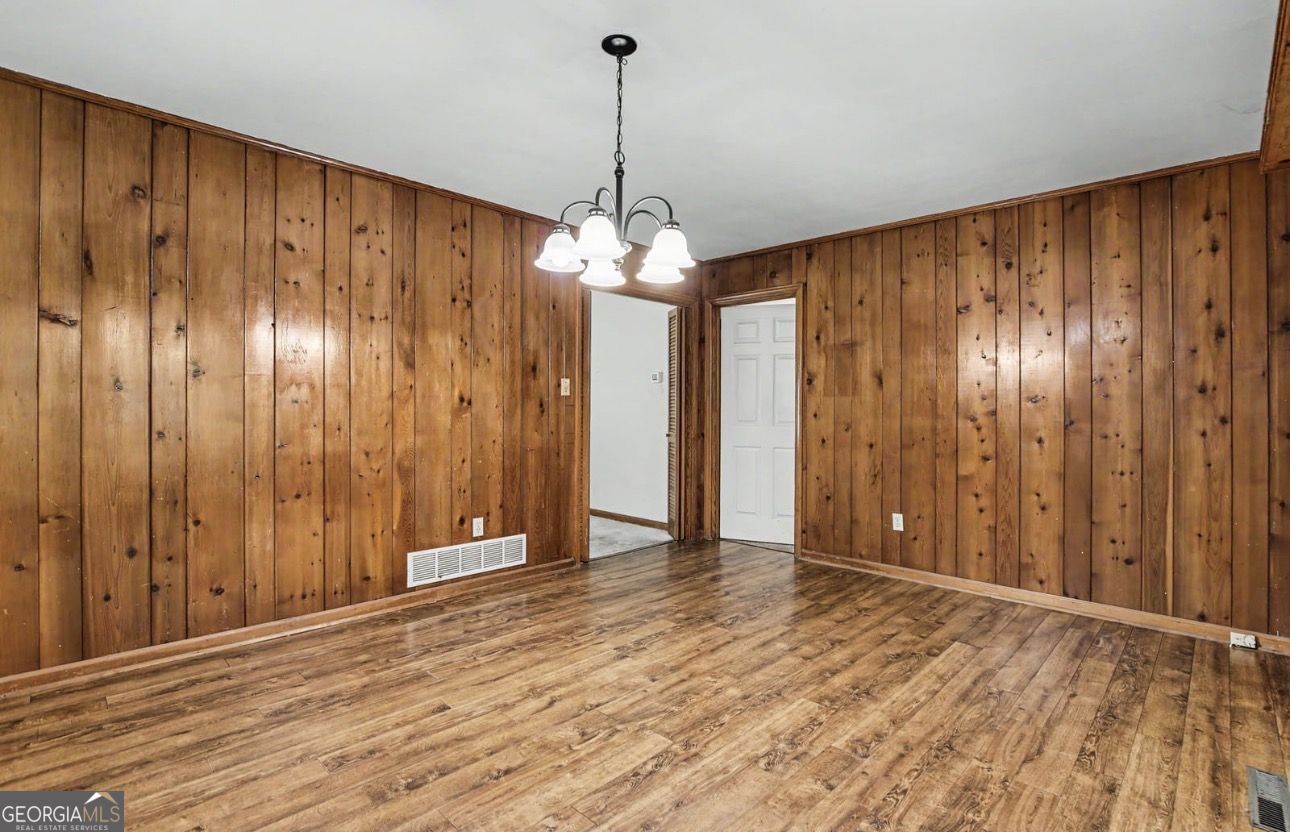 14 N Poplar Street Fairburn GA 30213