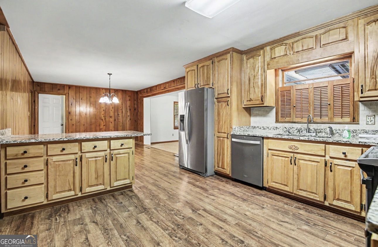 14 N Poplar Street Fairburn GA 30213