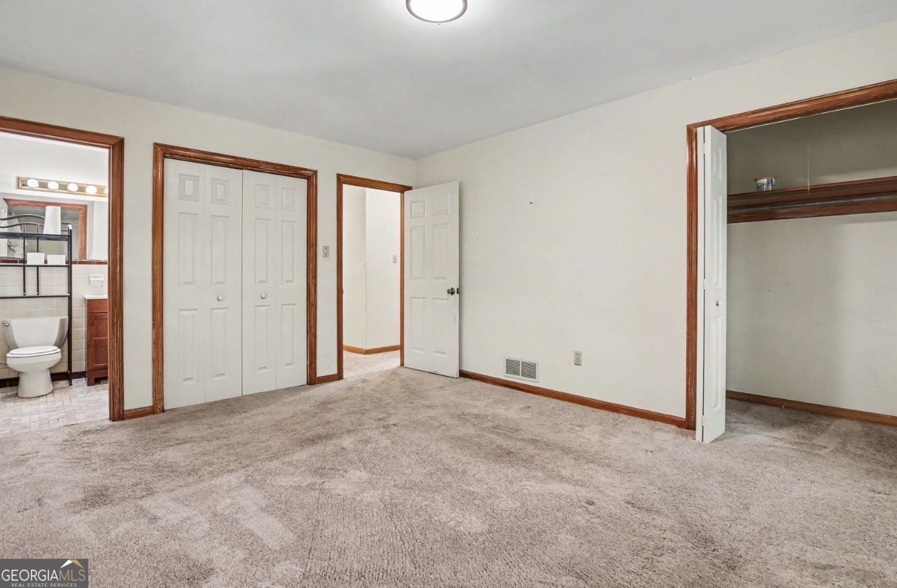 14 N Poplar Street Fairburn GA 30213