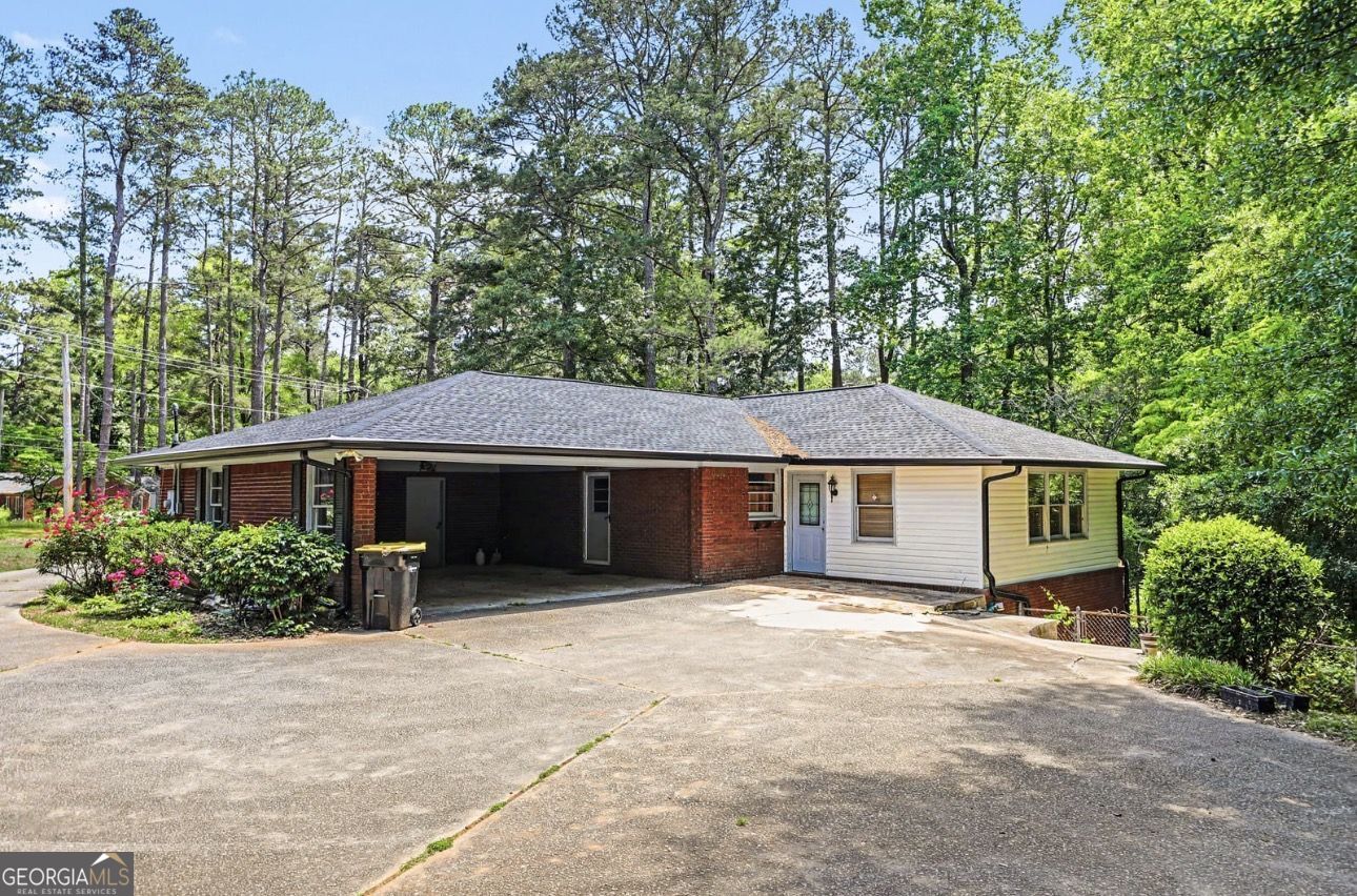 14 N Poplar Street Fairburn GA 30213