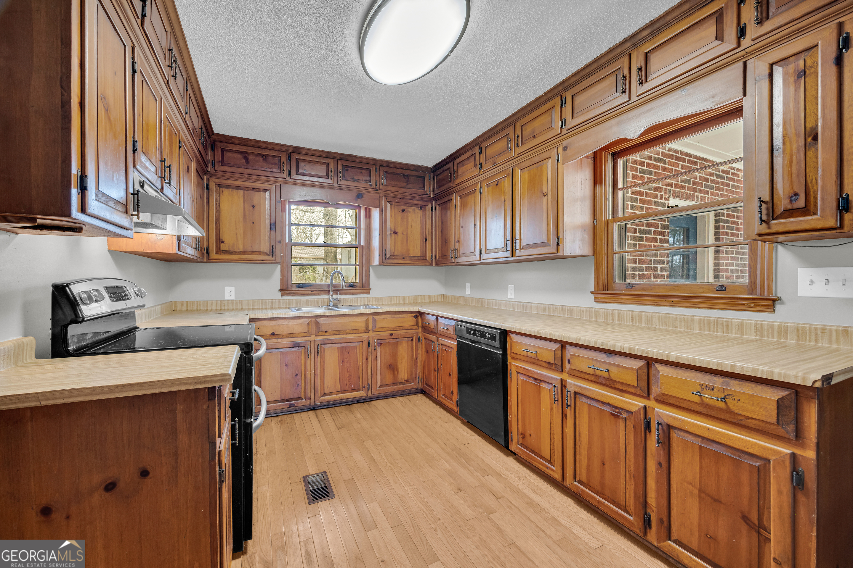93 Hickory Circle Toccoa GA 30577