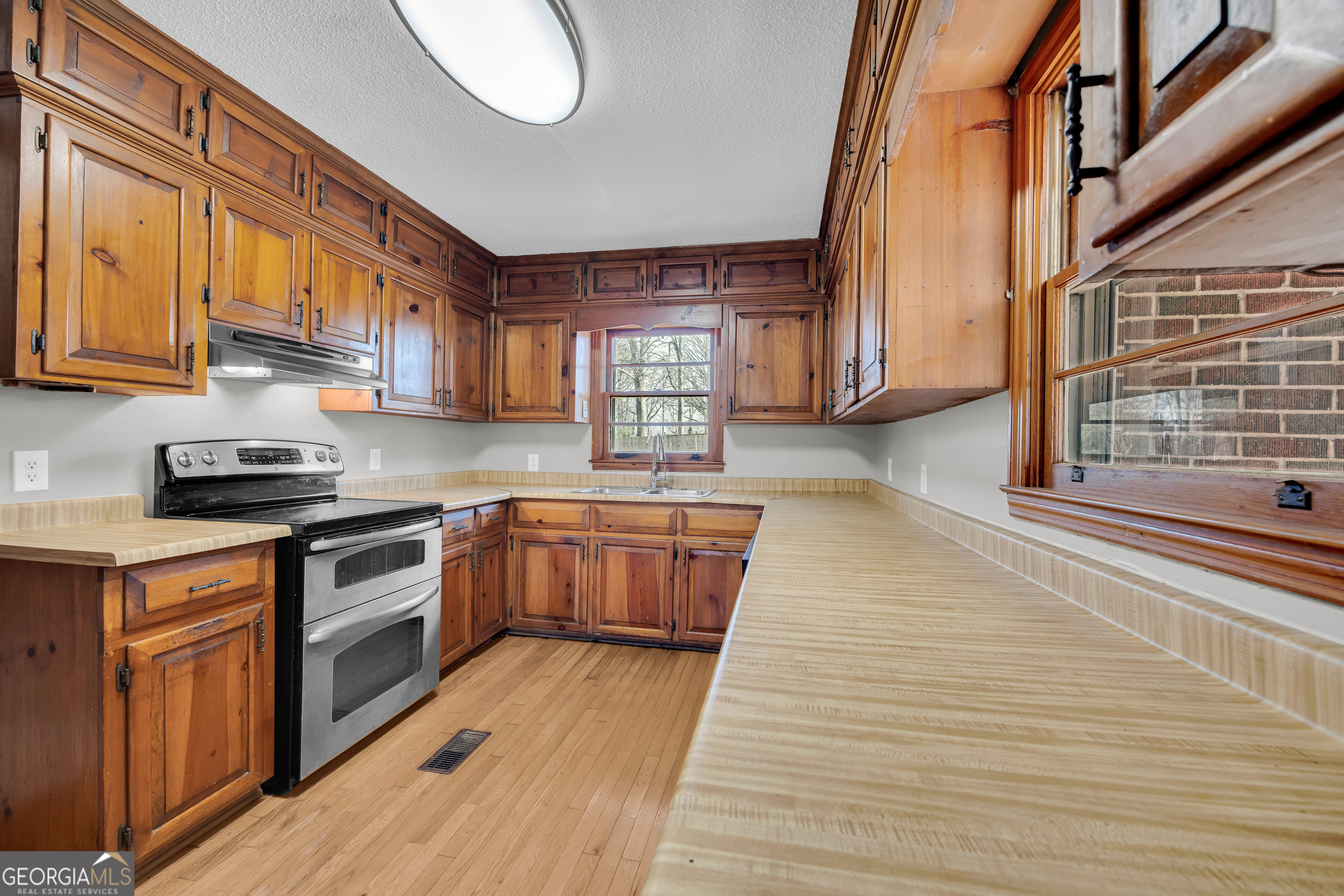 93 Hickory Circle Toccoa GA 30577