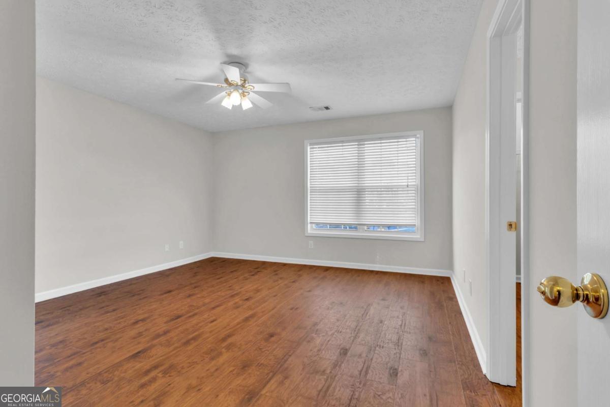1050 Daventry Crossing Woodstock GA 30188