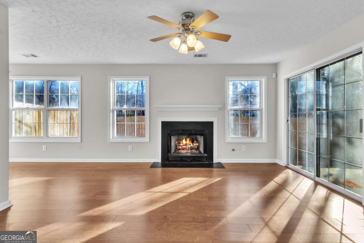 1050 Daventry Crossing Woodstock GA 30188