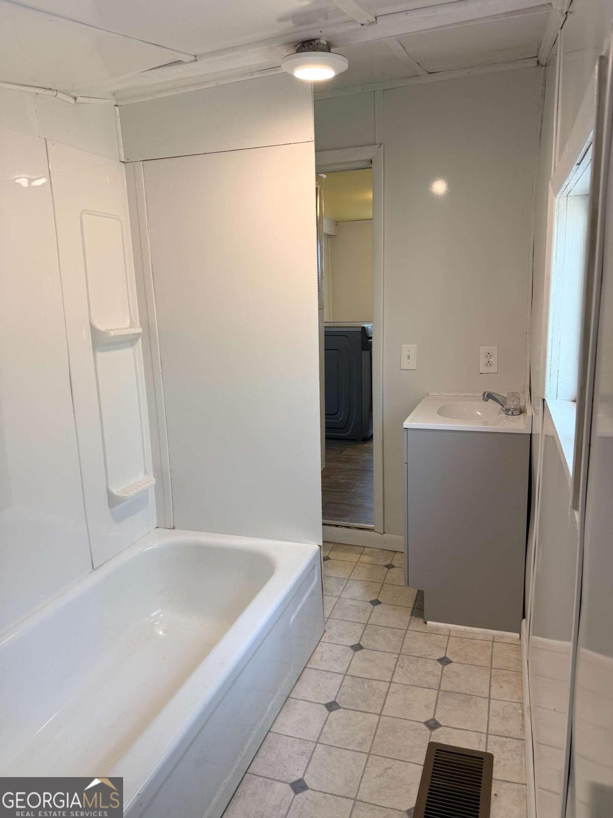 374 Patterson Street Baxley GA 31513