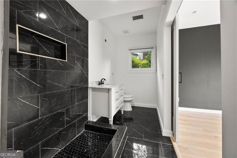 2824 Tupelo Street SE Atlanta GA 30317