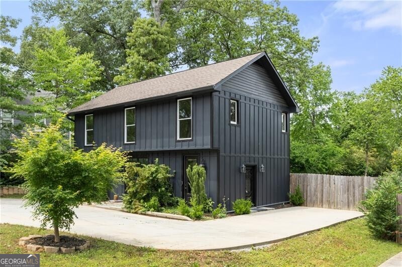 2824 Tupelo Street SE Atlanta GA 30317