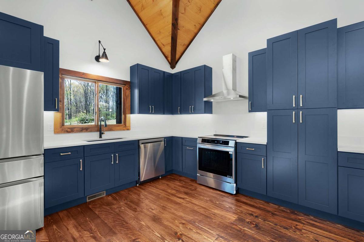 1038 Bluebird Road Mineral Bluff GA 30559