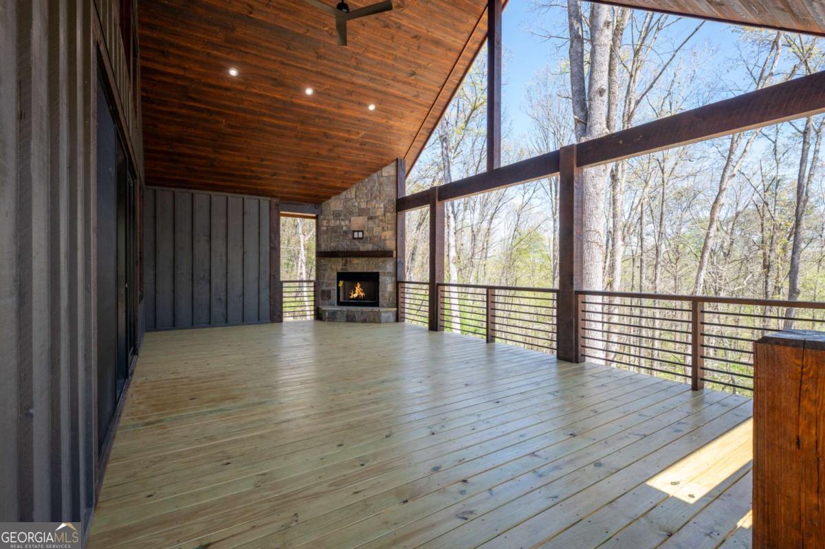 1038 Bluebird Road Mineral Bluff GA 30559