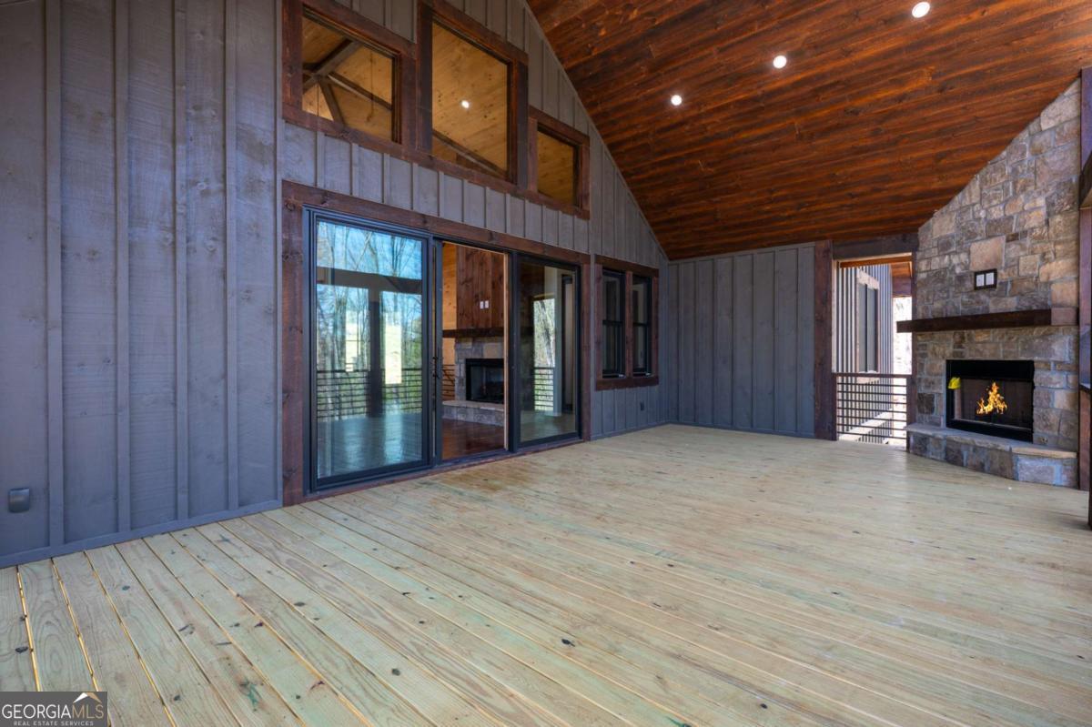 1038 Bluebird Road Mineral Bluff GA 30559