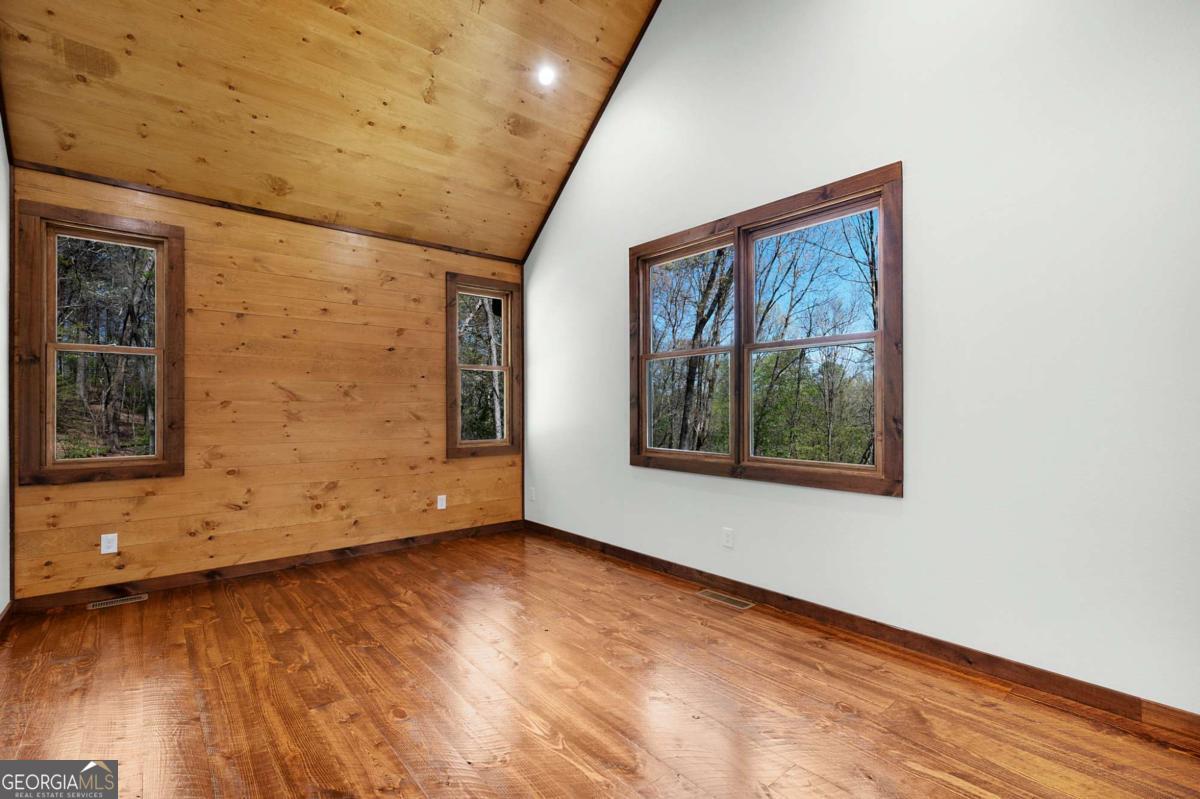1038 Bluebird Road Mineral Bluff GA 30559