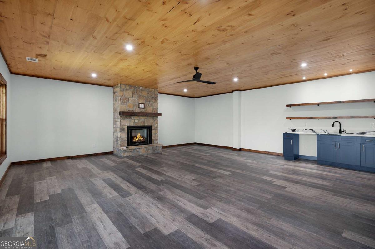 1038 Bluebird Road Mineral Bluff GA 30559