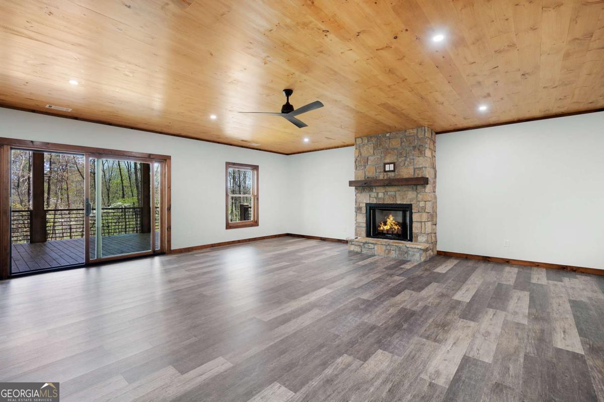 1038 Bluebird Road Mineral Bluff GA 30559