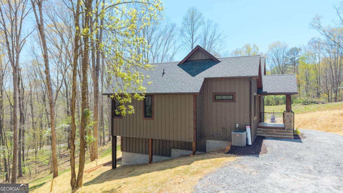1038 Bluebird Road Mineral Bluff GA 30559