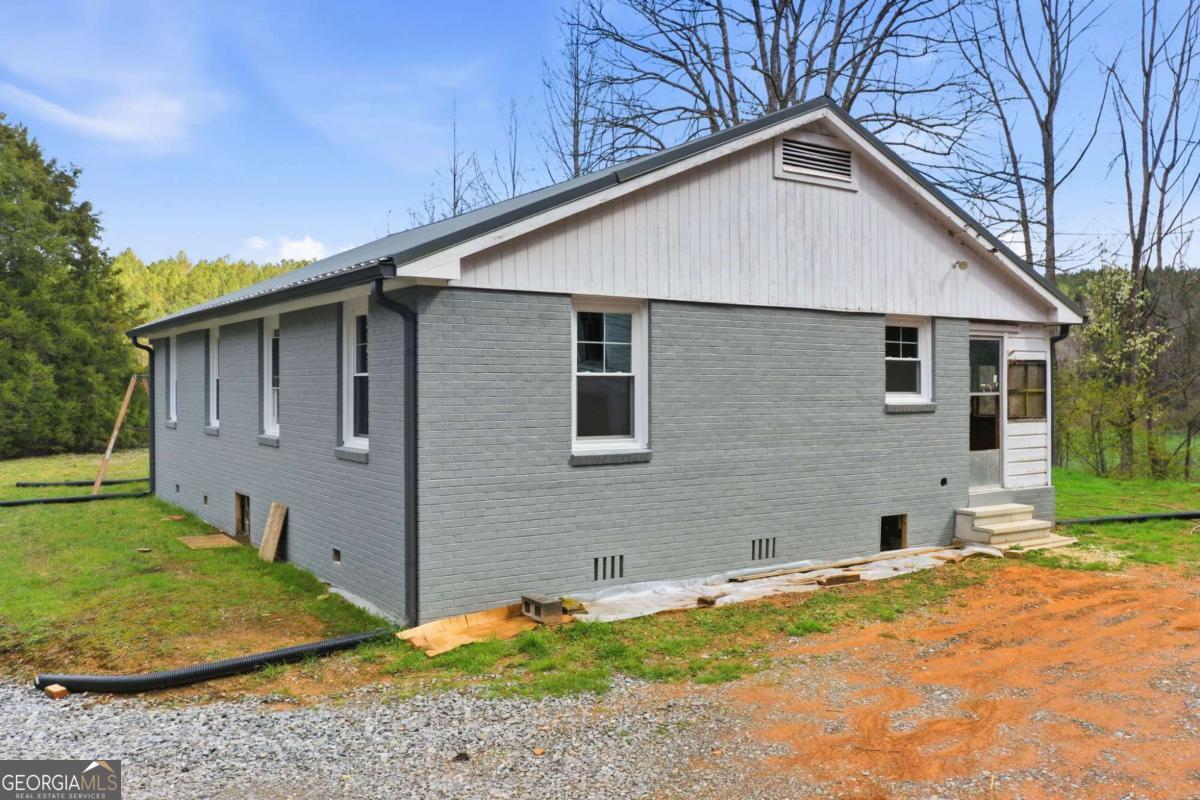 229 Seth Hyatt Road Ellijay GA 30540