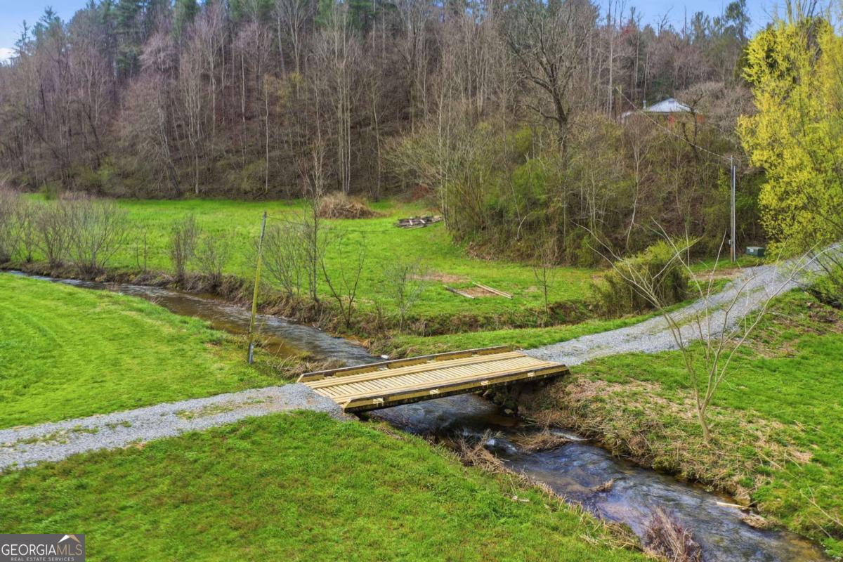 229 Seth Hyatt Road Ellijay GA 30540