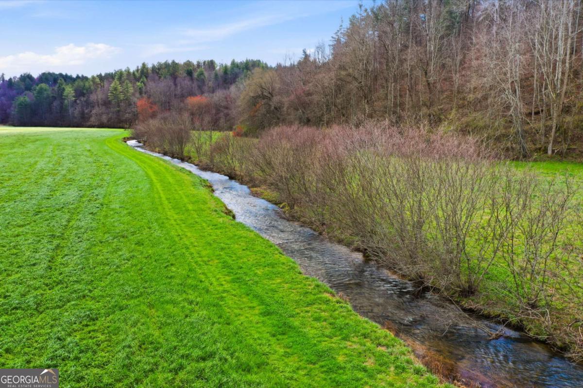 229 Seth Hyatt Road Ellijay GA 30540
