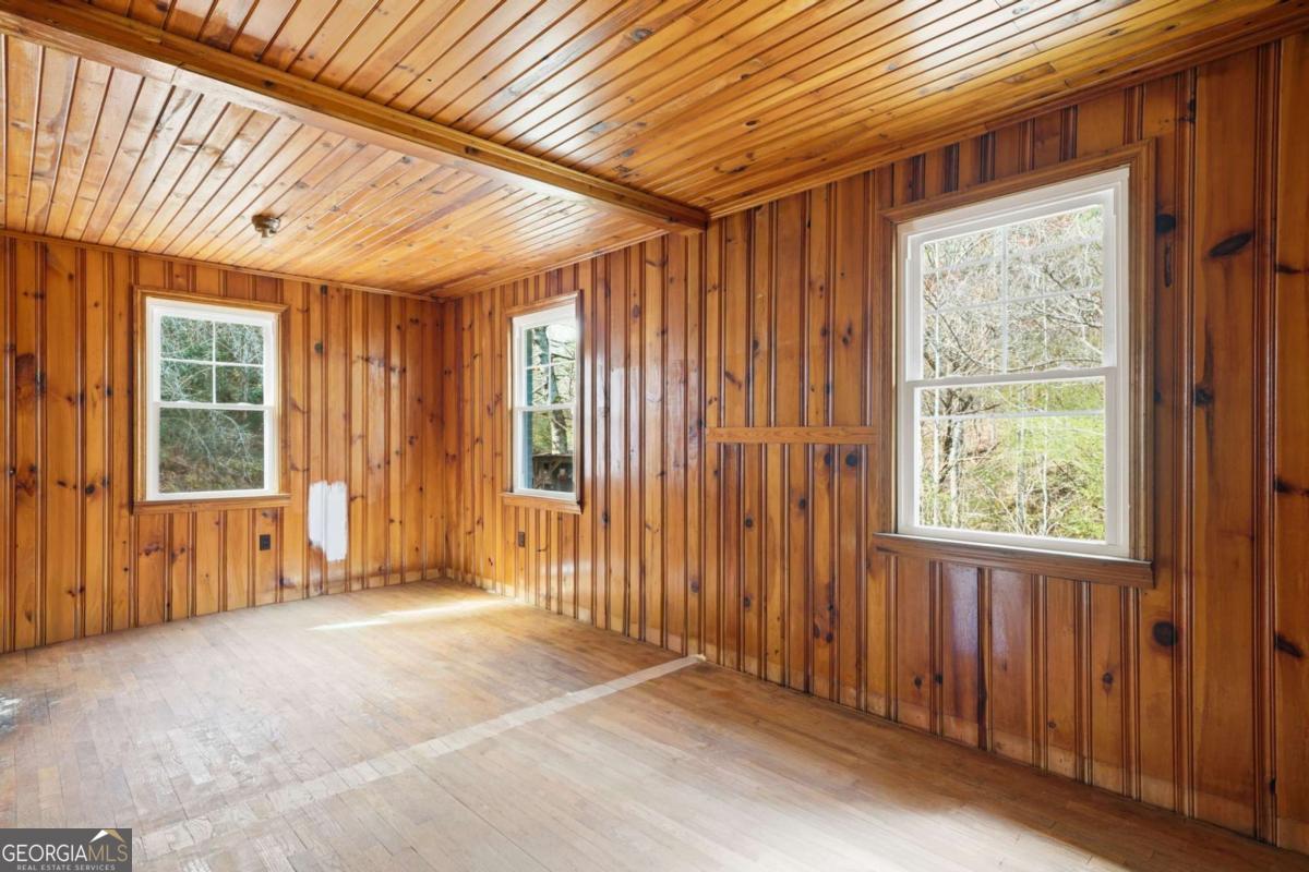 229 Seth Hyatt Road Ellijay GA 30540